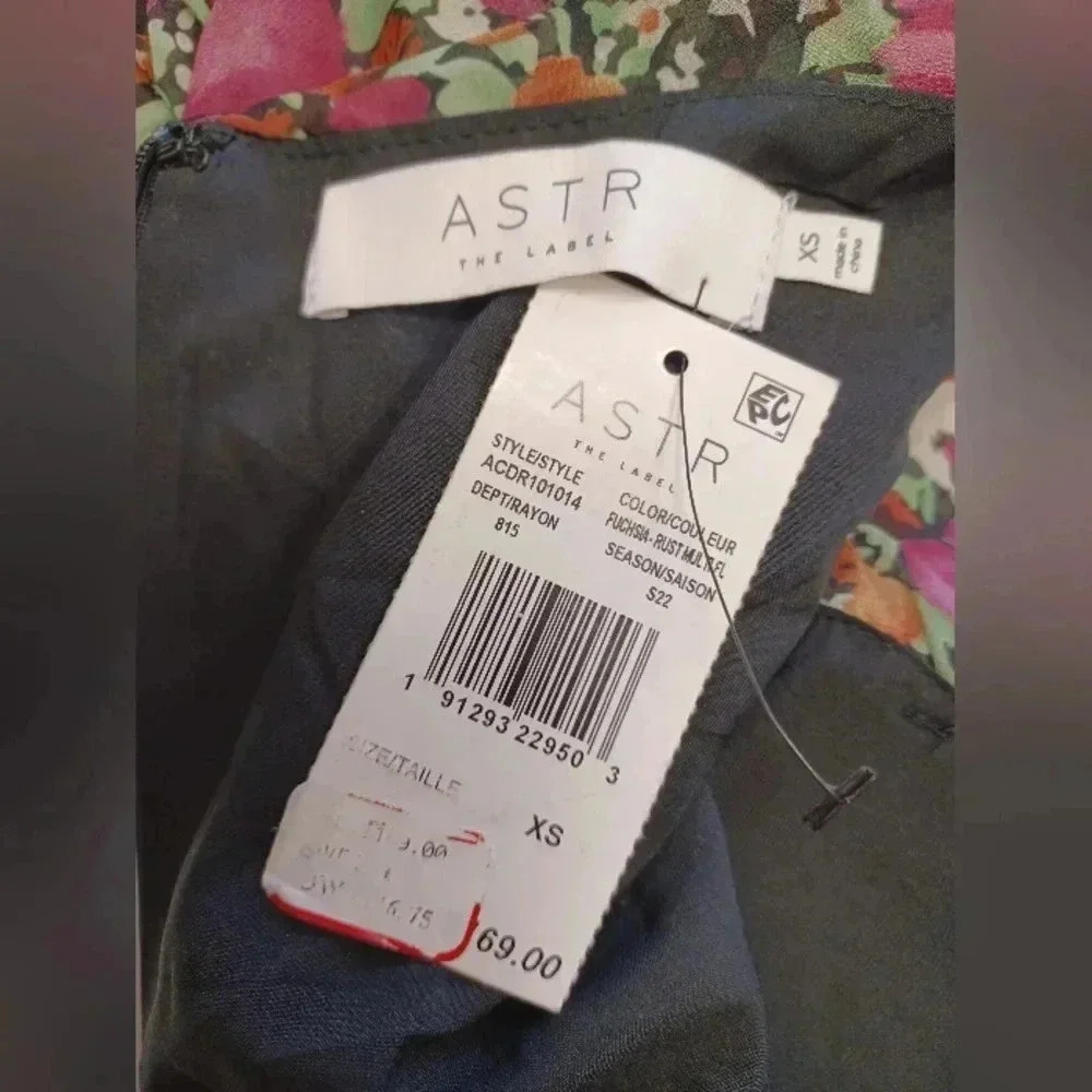 Astr The Label NWT Ruched LS Mini Dress - Picture 10 of 11